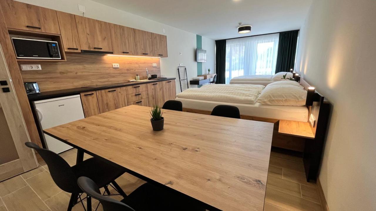 Rezidex Apartmanhaz Сегед Экстерьер фото